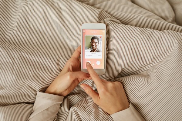 Les relations sans lendemain sont-elles un avantage des rencontres en ligne ?